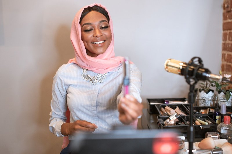 How Glossier Turned Customers Into a Marketing Team